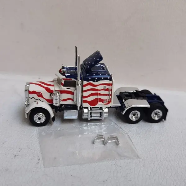 1:87 Scale HO Peterbilt 359 Truck Model - Image 8