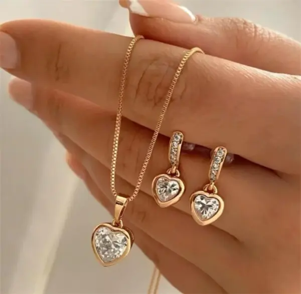 Vintage Pearl Jewelry Set with Earrings and Necklace - Image 9