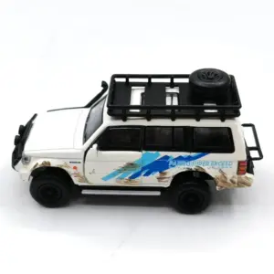 1:64 Scale Pajero Bobcat SUV Diecast Model 11 Sb83e0725e3fb4ca18a444d2c6aa39881I