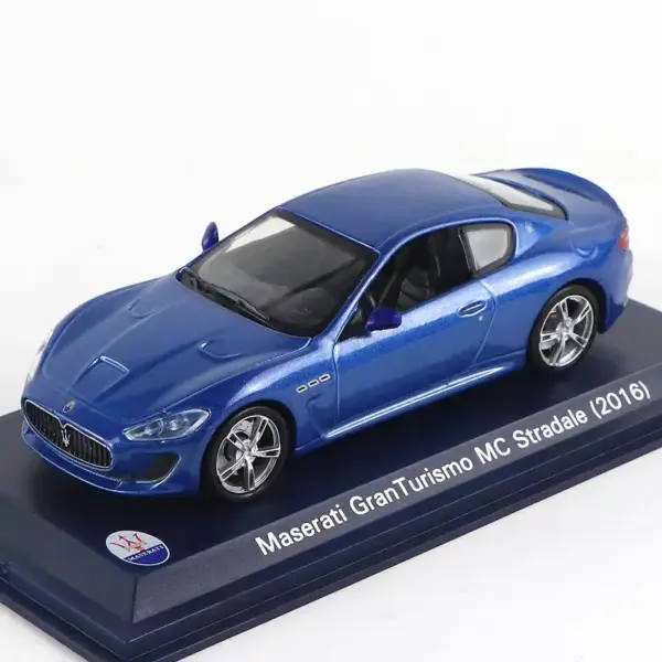 1:43 Scale Maserati GranTurismo Diecast Model - Image 3