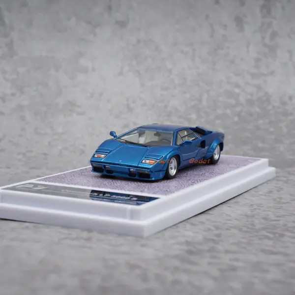Diecast 1:64 Scale Lamborghini Countach Model - Image 5
