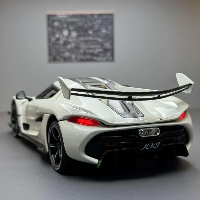 Diecast Jesko 1:24 Scale Metal Car Model 2 Diecast Jesko 1:24 Scale Metal Car Model - Image 2
