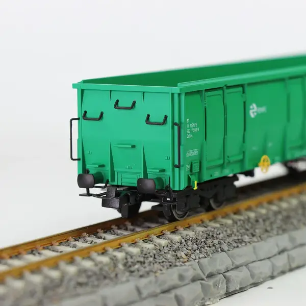 HO Scale 1:87 Green RENFE Gondola Car Set - Image 6