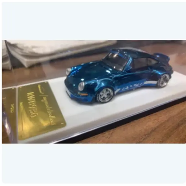 Diecast 1:64 Scale Porsche 911 Model - Image 5