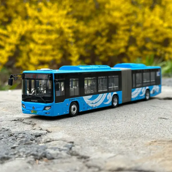 1:64 Scale Diecast BJ6160 Bus Model - Image 5