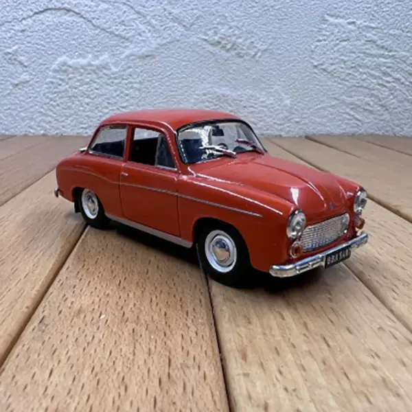 Polish FSM 105 1:43 Scale Diecast Car Model Flaws - Image 7