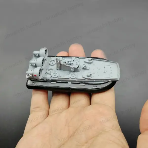 1/700 Scale Air Cushion Landing Craft Model - Image 5