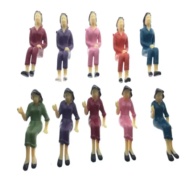 1/25 Scale Painted Seated Architecture Figures - Image 4