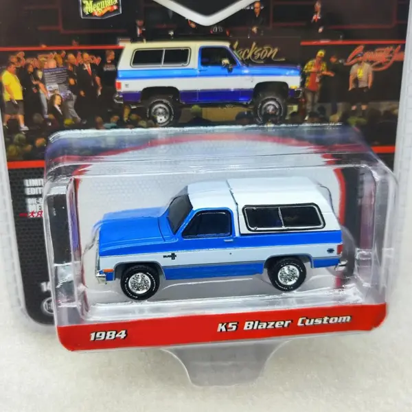 1:64 Scale Chevrolet K5 Blazer Custom Model - Image 2