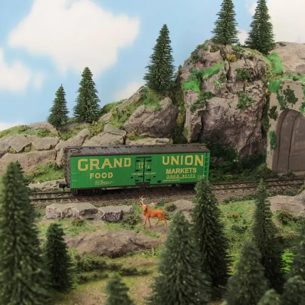 Evemodel HO Scale 40ft Reefer Train Car - Image 5