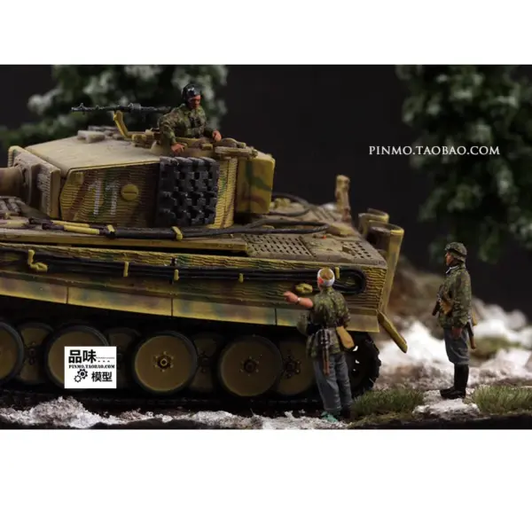 1:72 Scale Resin German Armored Soldiers Set - Image 3
