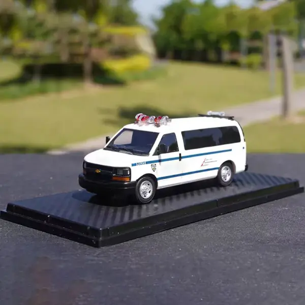 Chevy Special Commercial Vehicle Resin Model - Image 4