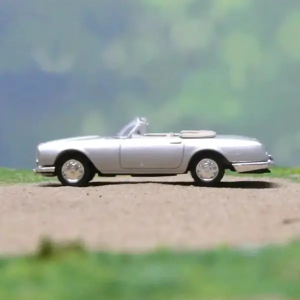 1:87 Scale Norev Facel Vega 1963 Model Car - Image 6