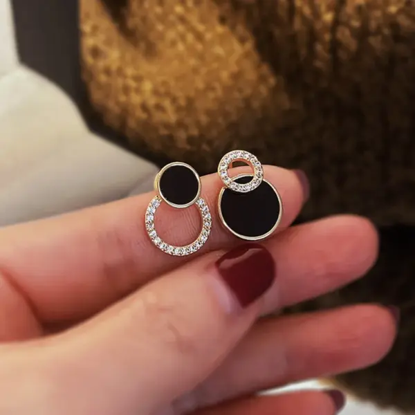 Asymmetrical Black Round Stud Earrings - Image 7