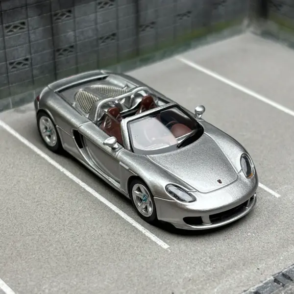 FM 1:64 Porsche Carrera GT Convertible Collectible - Image 2