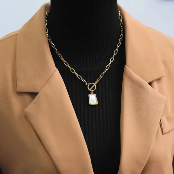 Vintage Square Natural Shell Choker Necklace - Image 2