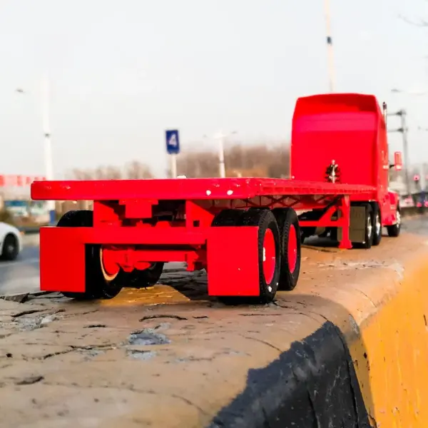 1:24 Scale Die-cast Flatbed Truck Model - Image 4