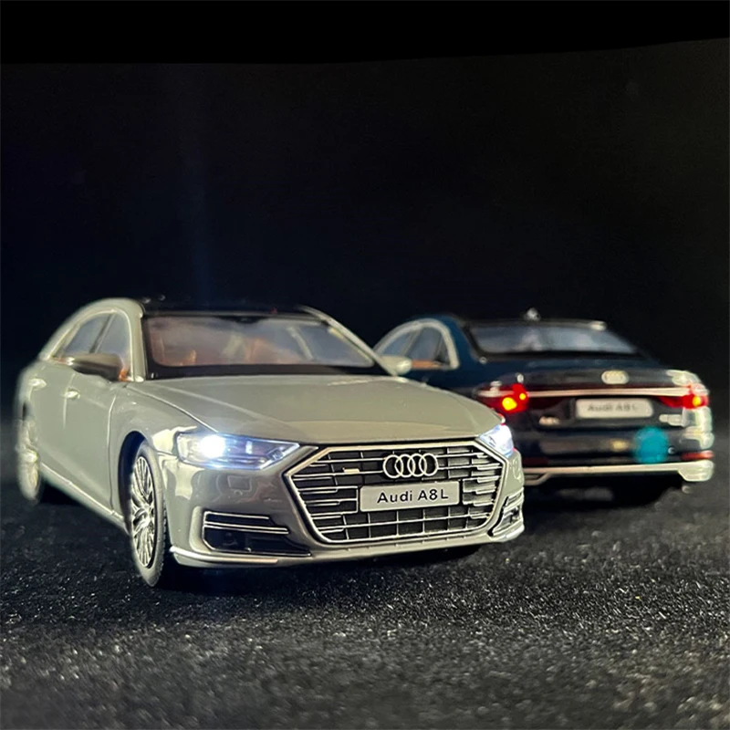 1:32 Audi A8 Diecast Car Model 4 1:32 Audi A8 Diecast Car Model - Image 4