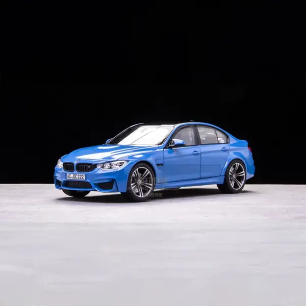 1:18 Scale BMW M3 F80 Diecast Model Car - Image 8