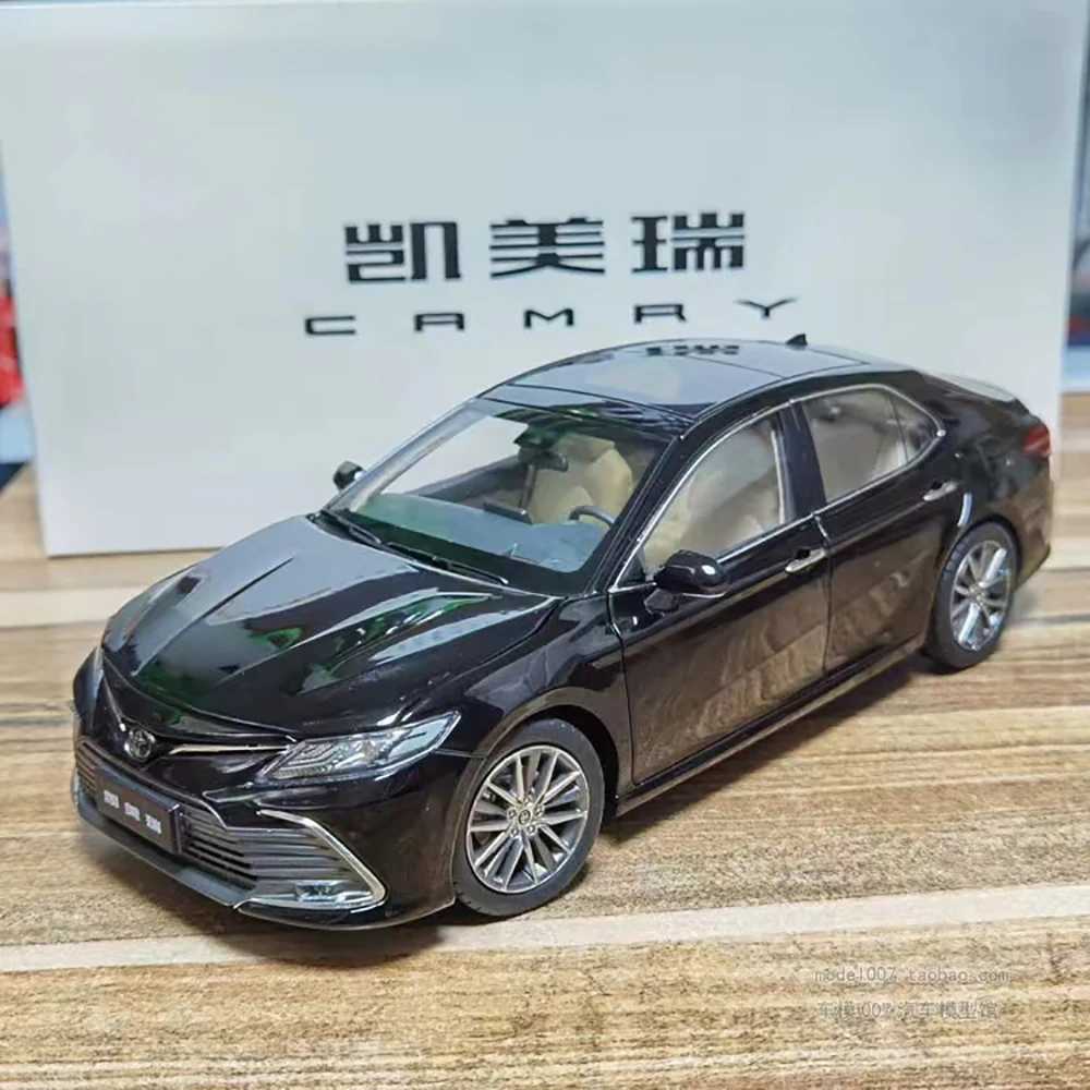 2021 Toyota Camry Alloy Model 1:18 Scale 5 2021 Toyota Camry Alloy Model 1:18 Scale - Image 5