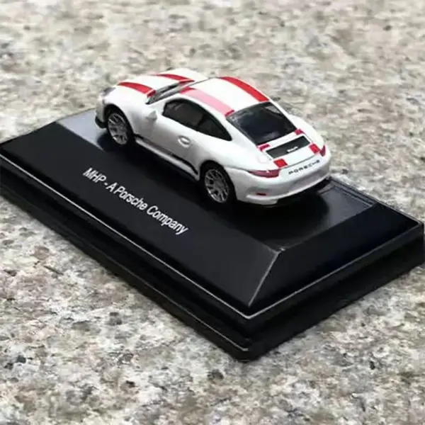 Diecast Porsche 911 R 924 Model 1:87 Scale - Image 6