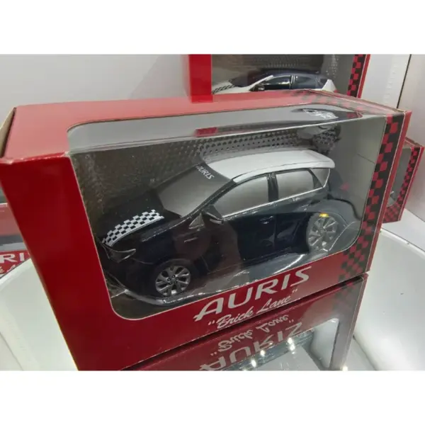 AURIS 1/30 Scale Plastic Car Model - Image 6