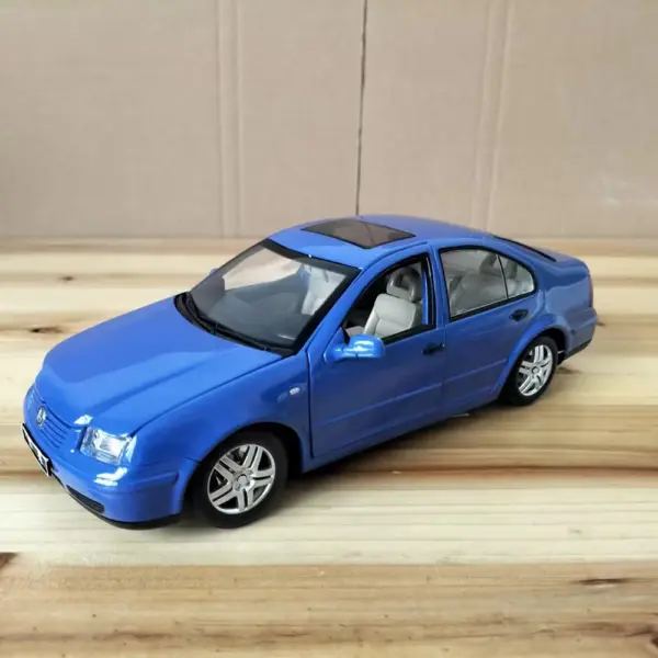 Flawed 1:18 Scale 2004 Old Bora Car Model - Image 2