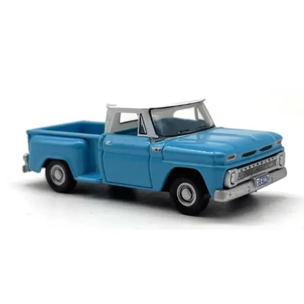 1:87 Scale Diecast Ford Crown Stepside Model - Image 3