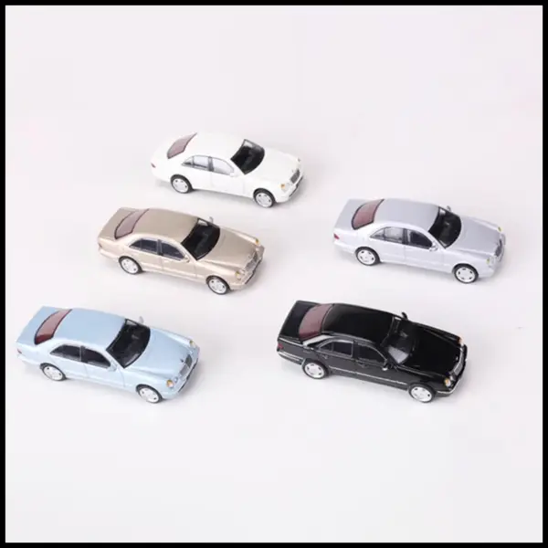 1:64 Scale E55 AMG W210 Diecast Car Model - Image 4