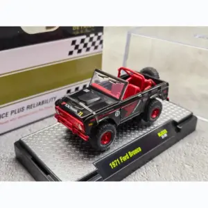 1971 Ford Bronco Diecast Model 1/64 Scale 7 Sca5a099fe71b434d8cbc60e05ce48128E