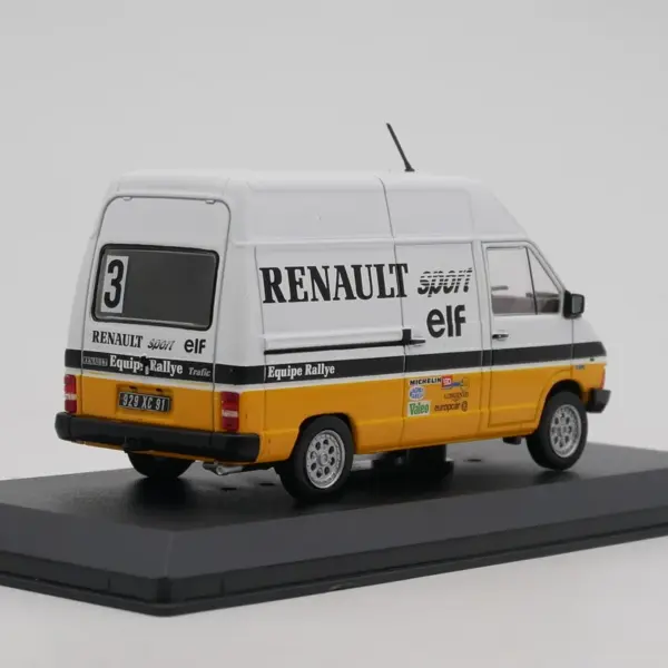 1:43 Scale Diecast Renault Trafic 1984 Van - Image 3