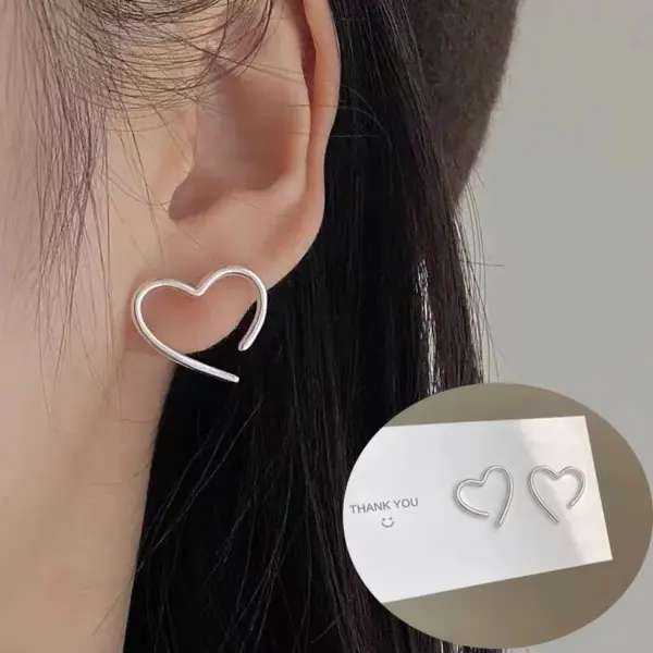 Red Heart Acrylic Stud Earrings - Image 15