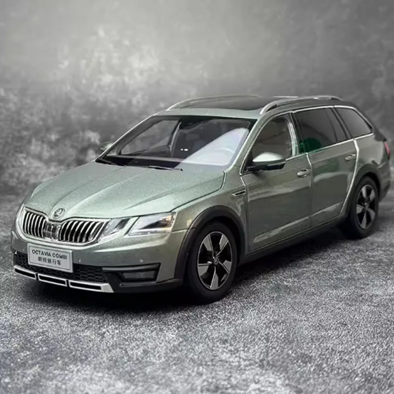 Skoda Octavia PRO 2021 Diecast Model Car 8 Skoda Octavia PRO 2021 Diecast Model Car - Image 8