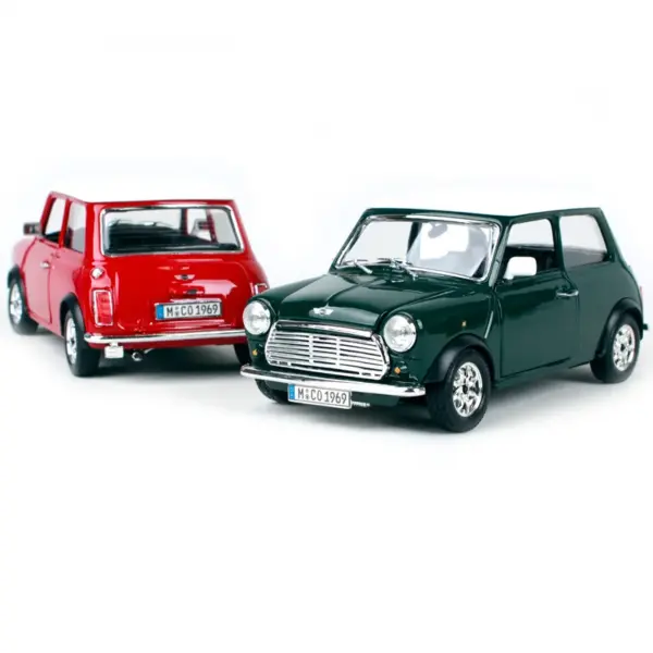 Bburago 1:24 Mini Cooper Alloy Model Car - Image 4