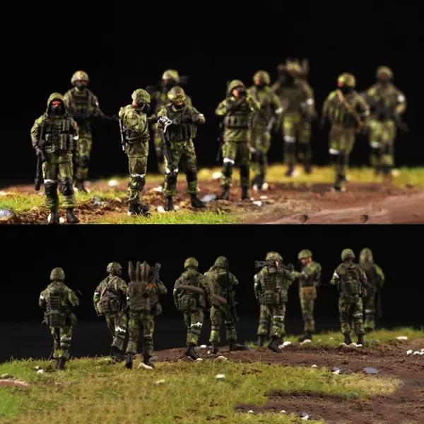 1/72 Russian Soldier Action Figure Set - Image 2