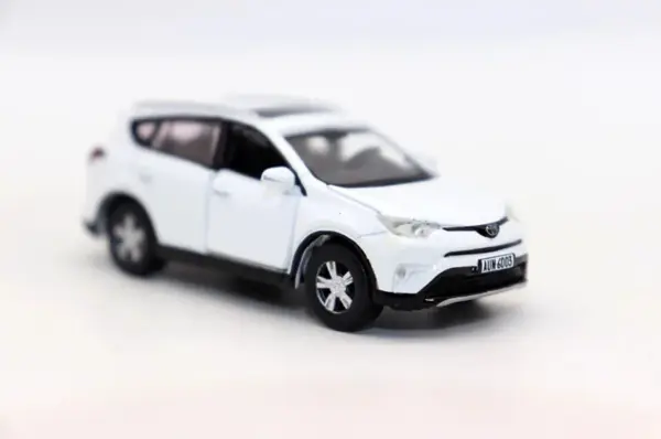 1/64 Scale RAV4 Alloy Car Model with Flaws - Image 3