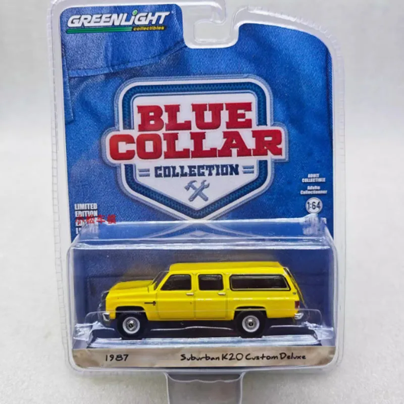 1:64 Diecast 1986 GMC Suburban Model 2 1:64 Diecast 1986 GMC Suburban Model - Image 2