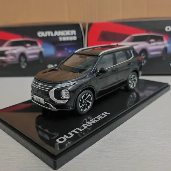 1/43 Mitsubishi Outlander Metal Diecast Model - Image 4