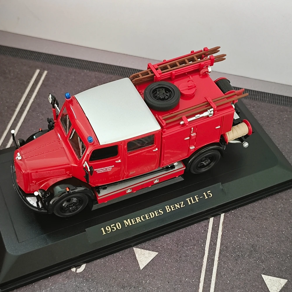 1950 Mercedes Benz Die-Cast Fire Truck Model 6 1950 Mercedes Benz Die-Cast Fire Truck Model - Image 6