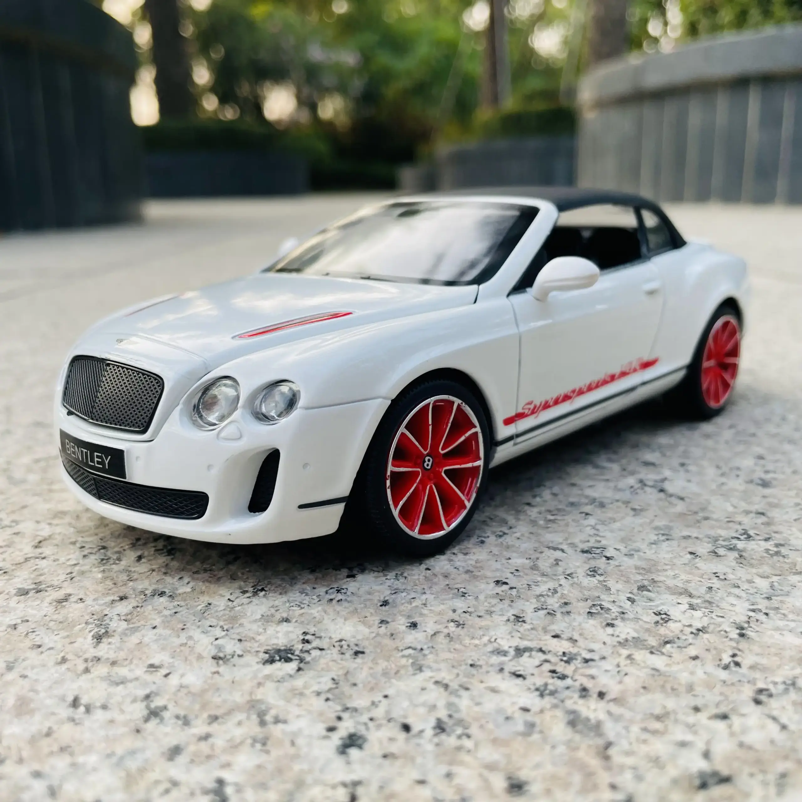 1:24 Scale BMW M4 DTM Alloy Car Model 19 1:24 Scale BMW M4 DTM Alloy Car Model - Image 19