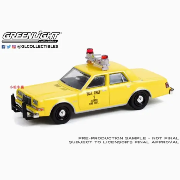 1:64 Scale Plymouth Gran Fury Fire Truck Model - Image 6