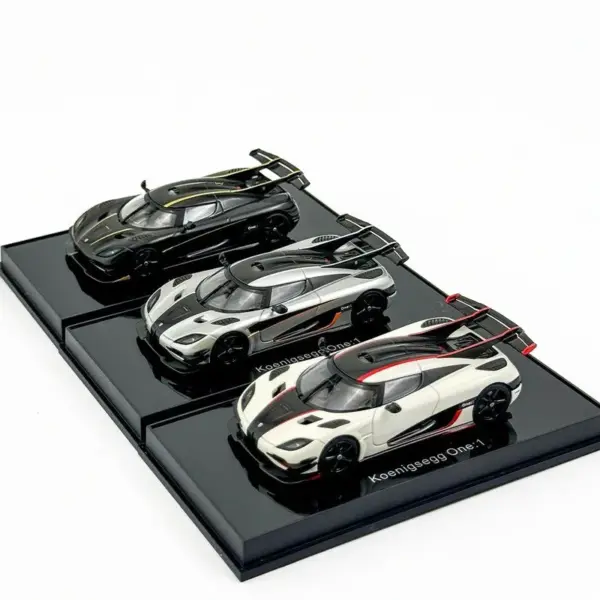 Autoart 1:64 Koenigsegg One:1 Diecast Model - Image 2