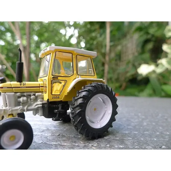 1990 Ford 6610 Classic Tractor Model 1:64 Scale - Image 3