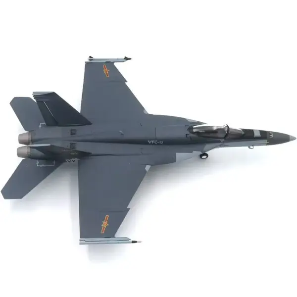 Albatros 1:72 F-18E Fighter Jet Model - Image 3