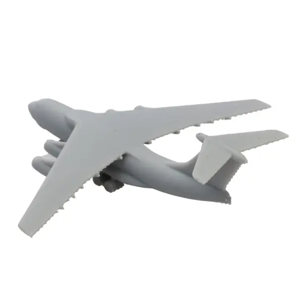 Russian IL-76 Candid Transport Aircraft Model - Image 3
