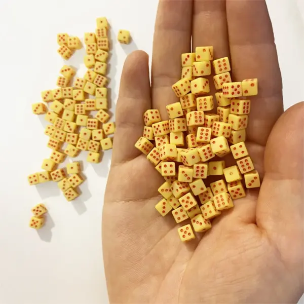 100 Mini 5mm Acrylic D6 Dice Set - Image 7