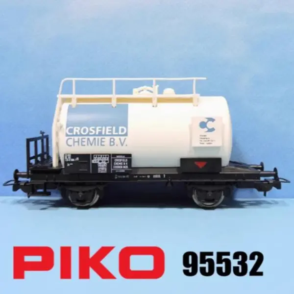 HO Scale 1/87 Diecast Alloy Oil Tanker Model - Image 7