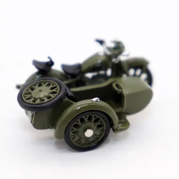 1/64 Scale Three-Wheeled Motorcycle Model - Image 4