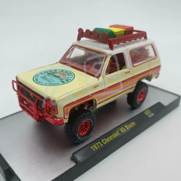 1:64 Diecast Chevrolet K5 Blazer Model - Image 2