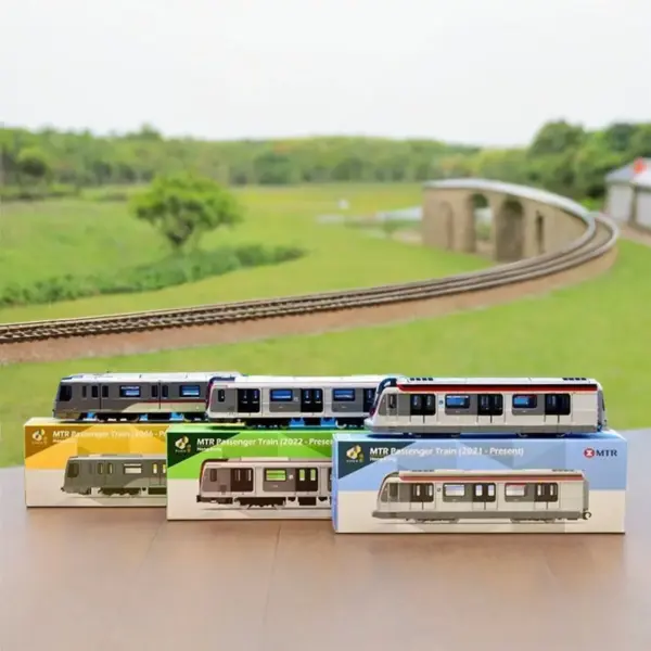1:120 Scale Die-cast Tiny Weiying Train Model - Image 3